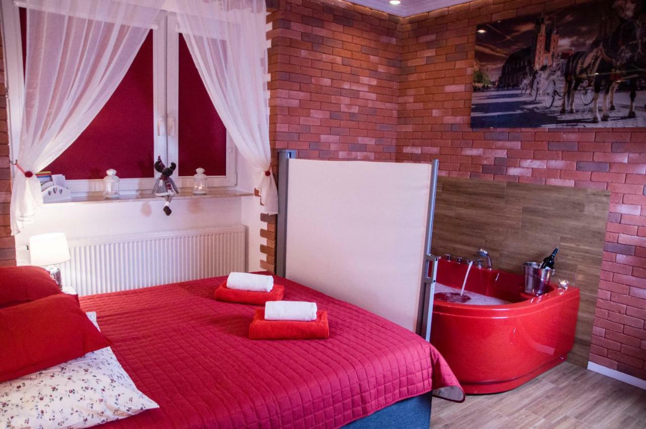 Jacuzzi Apartment Red Krakau Buitenkant foto
