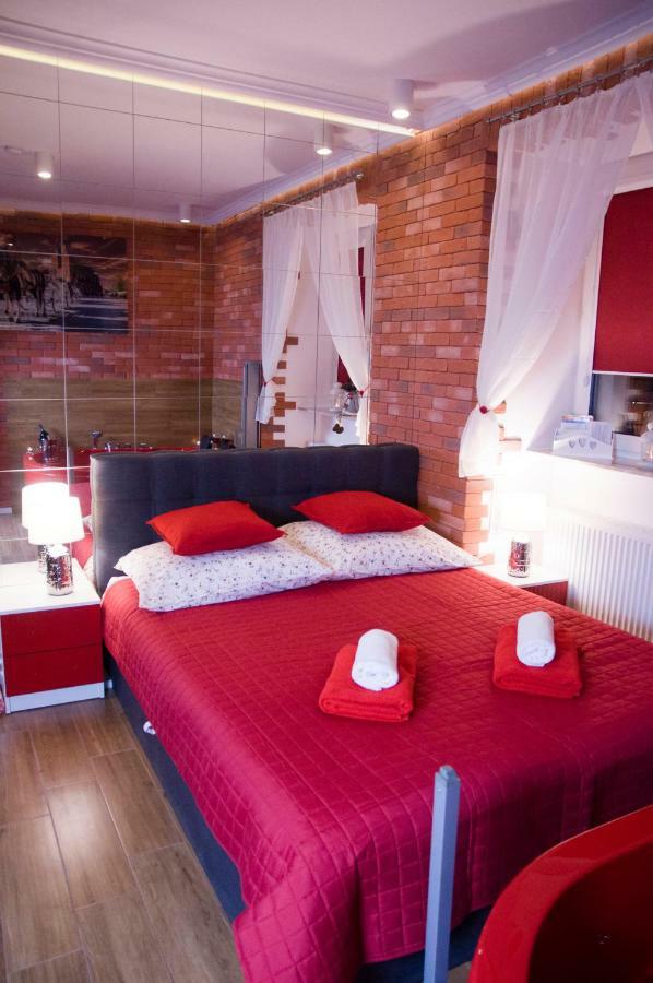 Jacuzzi Apartment Red Krakau Buitenkant foto
